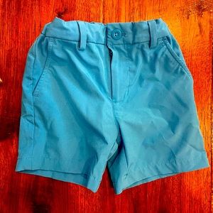 Vineyard Vines performance boys shorts